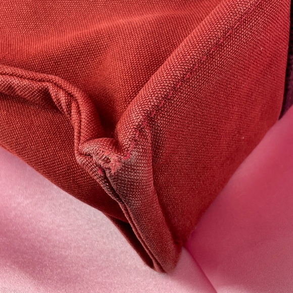 Hermès Fourre Tout PM tote bag in red canvas with black and red striped handles - Picture 8 of 15